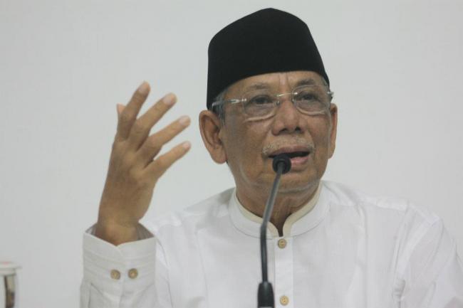 Kekuatan (Energi) Al-Quran Dan Politisasi [KH. Ahmad Hasyim Muzadi]